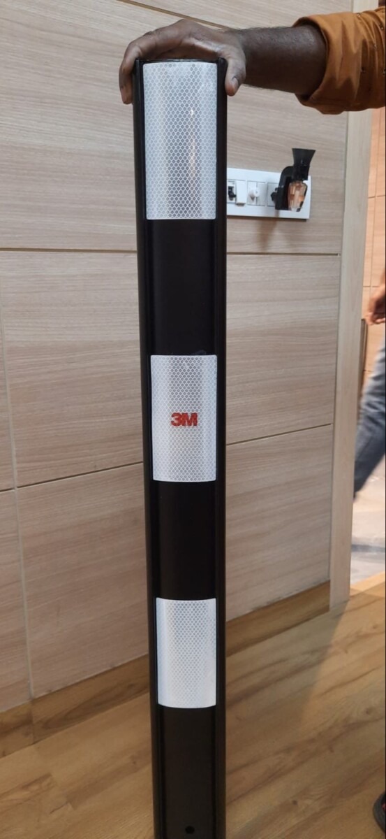 3m standard delineator (2) 3m standard delineator (2)